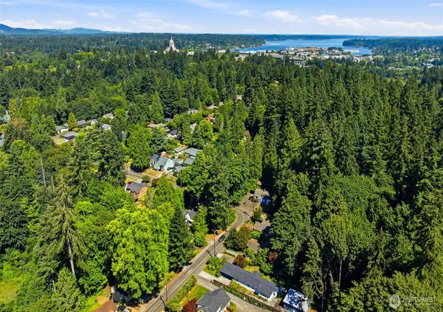 Photo 2 of Single family home for sale at 2831 Galloway St Se, Olympia, WA 98501 | MLS# NWM2552775 | Listing updated on 2026-09-28