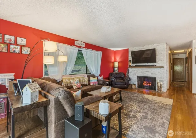 Photo 3 of Single family home for sale at 2326 Cedar Pl, Longview, WA 98632 | MLS# NWM2552786 | Listing updated on 2026-10-01