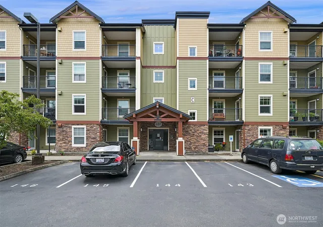 Photo 2 of Condo for sale at 680 32nd Street #C402, Bellingham, WA 98225 | MLS# NWM2552791 | Listing updated on 2026-09-21