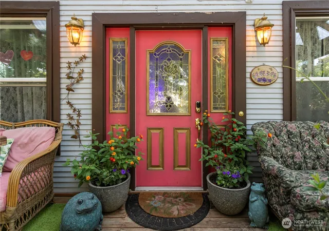 Photo 3 of Single family home for sale at 1901 Grant St, Vancouver, WA 98660 | MLS# NWM2552818 | Listing updated on 2026-09-22