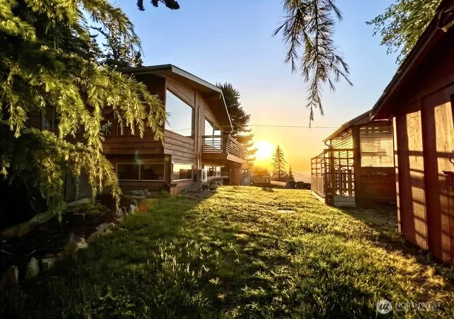 Photo 1 of Sale Pending at 620 S Liberty St, Port Angeles, WA 98362 | MLS# NWM2552835 | Listing updated on 2026-09-21