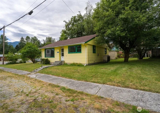 Photo 2 of Single family home for sale at 7320 East Ave, Concrete, WA 98237 | MLS# NWM2552839 | Listing updated on 2026-09-22