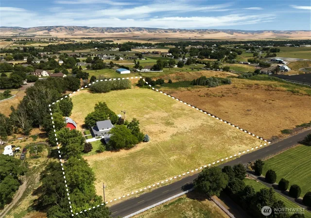 Photo 4 of Single family home for sale at 717 County Rd 448, Walla Walla, WA 99362 | MLS# NWM2552870 | Listing updated on 2026-09-22