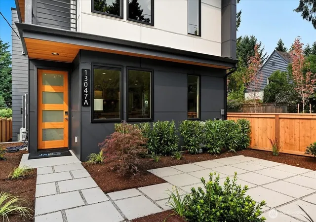 Photo 3 of Single family home for sale at 13047 39th Avenue NE #A, Seattle, WA 98125 | MLS# NWM2552881 | Listing updated on 2026-09-25
