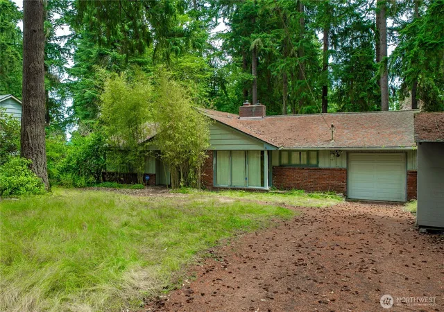 Photo 1 of Sale Pending at 16030 33rd Avenue Ne, Lake Forest Park, WA 98155 | MLS# NWM2552915 | Listing updated on 2026-07-23