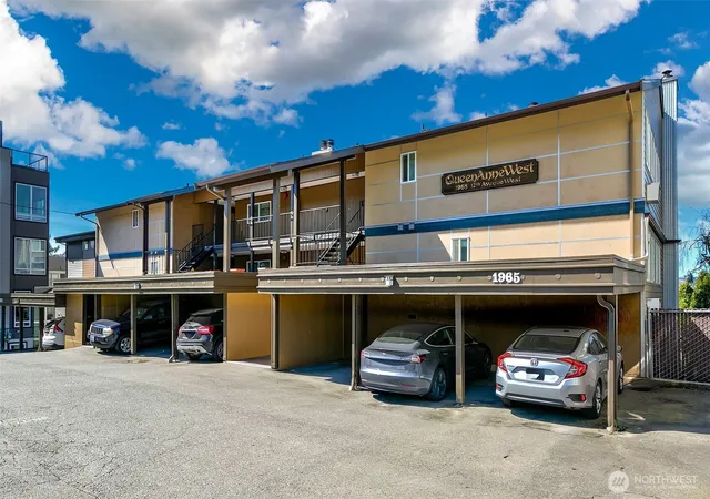 Photo 3 of Condo for sale at 1965 12th Avenue W #401, Seattle, WA 98119 | MLS# NWM2552929 | Listing updated on 2026-09-30
