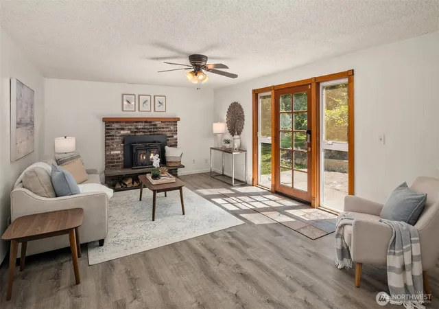 Photo 2 of Single family home for sale at 28444 Retreat Kanaskat Rd Se, Ravensdale, WA 98051 | MLS# NWM2552941 | Listing updated on 2026-09-30
