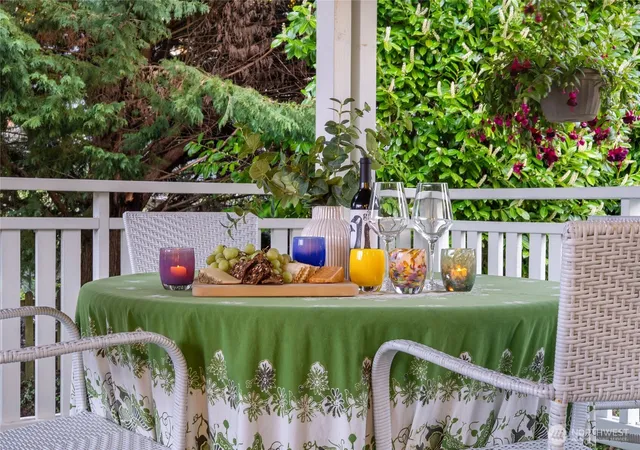 Photo 3 of Sale Pending at 1036 146th Avenue Se, Bellevue, WA 98007 | MLS# NWM2552958 | Listing updated on 2026-09-25