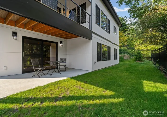 Photo 3 of Single family home for sale at 1219 158th Place SW, Lynnwood, WA 98087 | MLS# NWM2552972 | Listing updated on 2026-10-01
