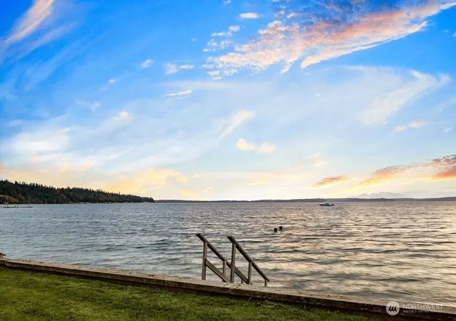 Photo 3 of Single family home for sale at 1281 Starfish Rd, Freeland, WA 98249 | MLS# NWM2552987 | Listing updated on 2026-10-01