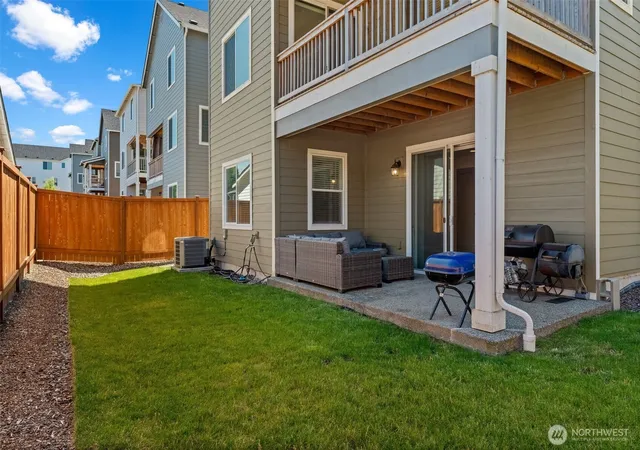 Photo 3 of Sale Pending at 6571 Skipper Ln Se, Port Orchard, WA 98367 | MLS# NWM2552992 | Listing updated on 2026-09-26