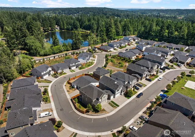 Photo 4 of Sale Pending at 6571 Skipper Ln SE, Port Orchard, WA 98367 | MLS# NWM2552992 | Listing updated on 2026-09-26