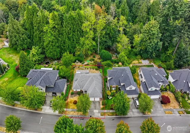 Photo 3 of Single family home for sale at 829 191st Street SW, Lynnwood, WA 98036 | MLS# NWM2553001 | Listing updated on 2026-09-22