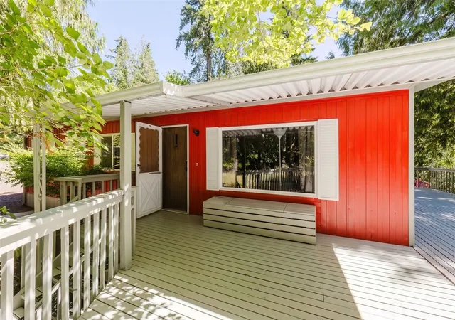 Photo 3 of Manufactured home for sale at 41 E Pickering Pl, Shelton, WA 98584 | MLS# NWM2553008 | Listing updated on 2026-09-22