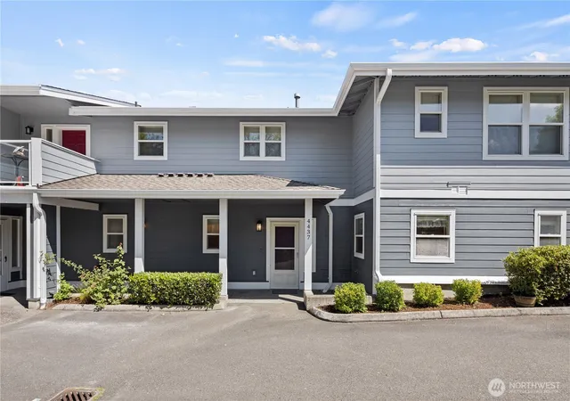 Photo 2 of Condo for sale at 4437 Providence Point Pl Se #2631, Issaquah, WA 98029 | MLS# NWM2553031 | Listing updated on 2026-09-22