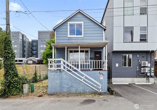 Photo 1 of Single family home for sale at 2371 S Yakima Ave, Tacoma, WA 98405 | MLS# NWM2553043 | Listing updated on 2026-09-29