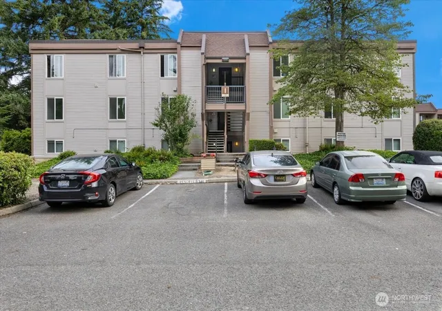 Photo 3 of Condo for sale at 14600 NE 32nd Street #I15, Bellevue, WA 98007 | MLS# NWM2553048 | Listing updated on 2026-09-30