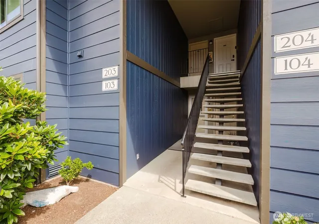 Photo 2 of Condo for sale at 3580 Narrows View Ln Ne #103, Bremerton, WA 98310 | MLS# NWM2553087 | Listing updated on 2026-09-21
