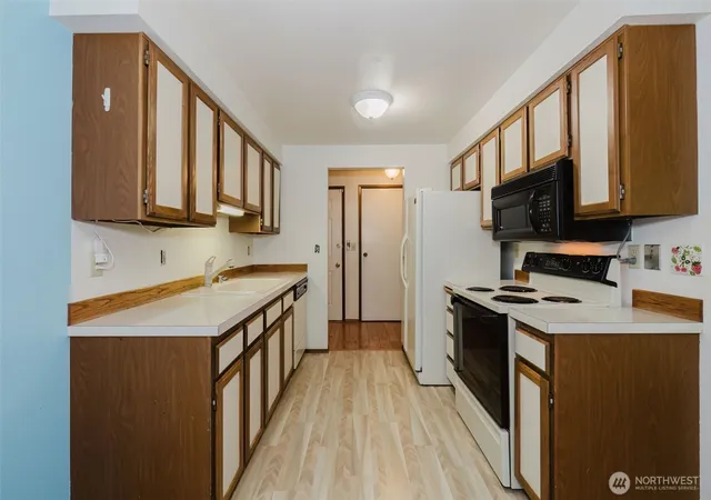 Photo 3 of Condo for sale at 3580 Narrows View Ln NE #103, Bremerton, WA 98310 | MLS# NWM2553087 | Listing updated on 2026-09-21