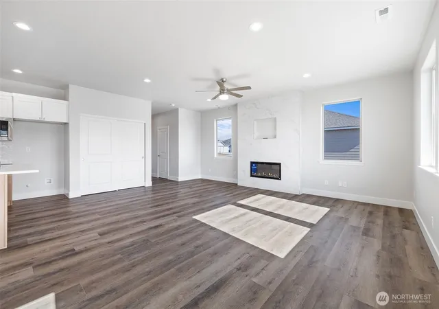 Photo 4 of Single family home for sale at 4223 W Sandy Ct, Moses Lake, WA 98837 | MLS# NWM2553090 | Listing updated on 2026-09-22