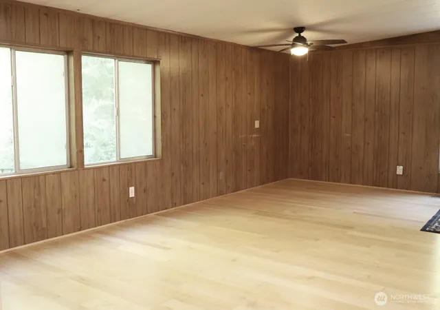 Photo 4 of Manufactured home for sale at 1924 Elger Bay Rd, Camano Island, WA 98282 | MLS# NWM2553104 | Listing updated on 2026-09-22
