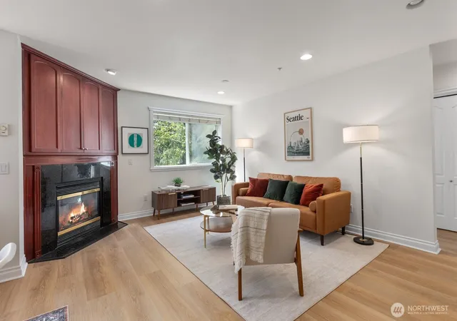 Photo 3 of Condo for sale at 717 E Denny Way #3A, Seattle, WA 98122 | MLS# NWM2553147 | Listing updated on 2026-09-22