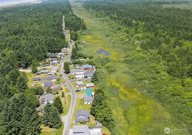 Photo 4 of Single family home for sale at 58 Oyehut Rd, Hoquiam, WA 98550 | MLS# NWM2553155 | Listing updated on 2026-09-22