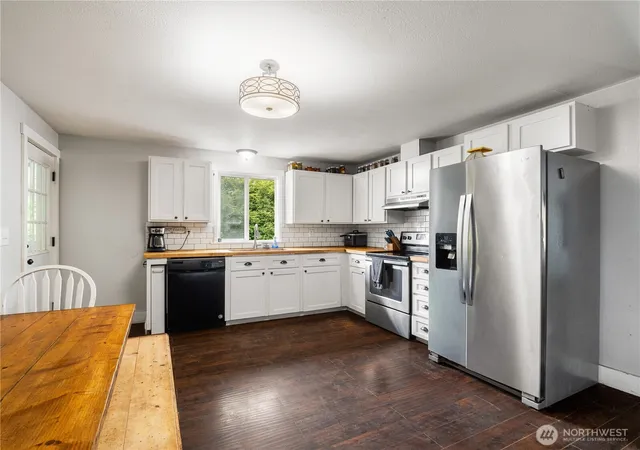 Photo 4 of Sale Pending at 602 S Main St, Bucoda, WA 98530 | MLS# NWM2553184 | Listing updated on 2026-09-15