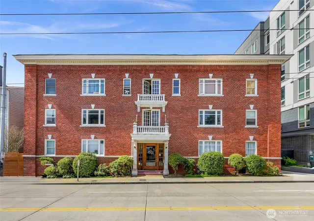 Photo 1 of Condo for sale at 4725 15th Avenue Ne #12, Seattle, WA 98105 | MLS# NWM2553198 | Listing updated on 2026-09-22
