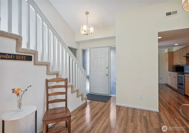 Photo 3 of Condo for sale at 575 Peardale Ln #11, Longview, WA 98632 | MLS# NWM2553200 | Listing updated on 2026-09-22