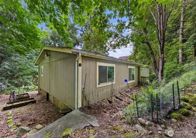 Photo 4 of Manufactured home for sale at 2334 Crestridge Dr NW, Olympia, WA 98502 | MLS# NWM2553208 | Listing updated on 2026-09-22