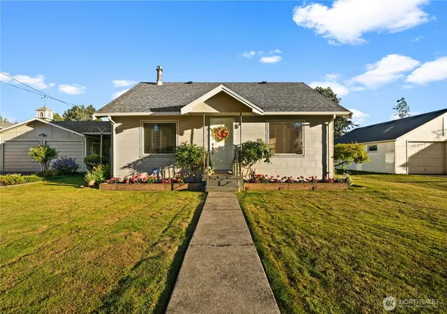 Photo 1 of Single family home for sale at 5528 23rd Street E, Fife, WA 98424 | MLS# NWM2553231 | Listing updated on 2026-09-22