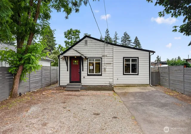 Photo 2 of Single family home for sale at 512 133rd Street S, Tacoma, WA 98444 | MLS# NWM2553232 | Listing updated on 2026-09-29