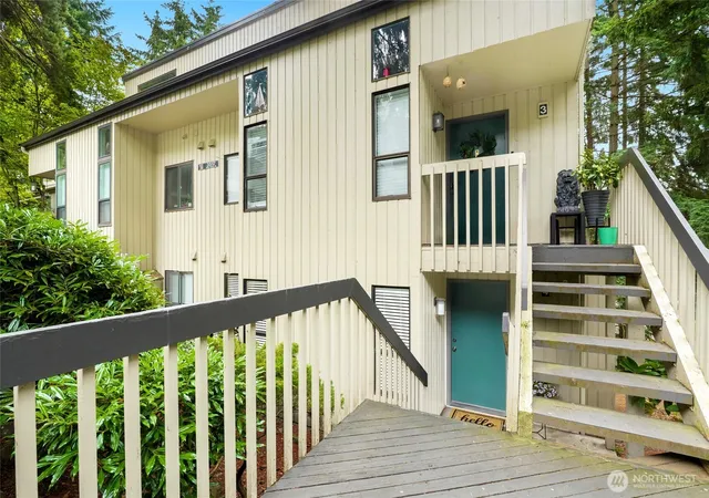 Photo 1 of Townhouse for sale at 3517 109th Place Ne #4, Bellevue, WA 98004 | MLS# NWM2553238 | Listing updated on 2026-09-27