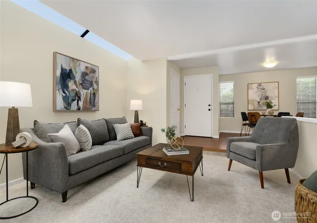 Photo 4 of Townhouse for sale at 3517 109th Place NE #4, Bellevue, WA 98004 | MLS# NWM2553238 | Listing updated on 2026-09-27