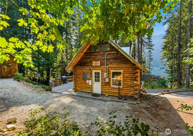 Photo 3 of Single family home for sale at 17800 N Shore Dr, Leavenworth, WA 98826 | MLS# NWM2553255 | Listing updated on 2026-09-22