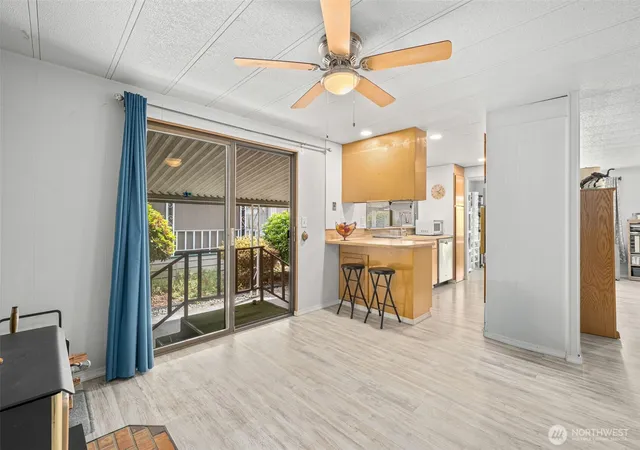 Photo 3 of Manufactured home for sale at 1402 22nd Street Ne #220, Auburn, WA 98002 | MLS# NWM2553270 | Listing updated on 2026-09-22