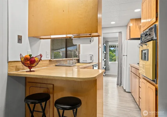 Photo 4 of Manufactured home for sale at 1402 22nd Street NE #220, Auburn, WA 98002 | MLS# NWM2553270 | Listing updated on 2026-09-22