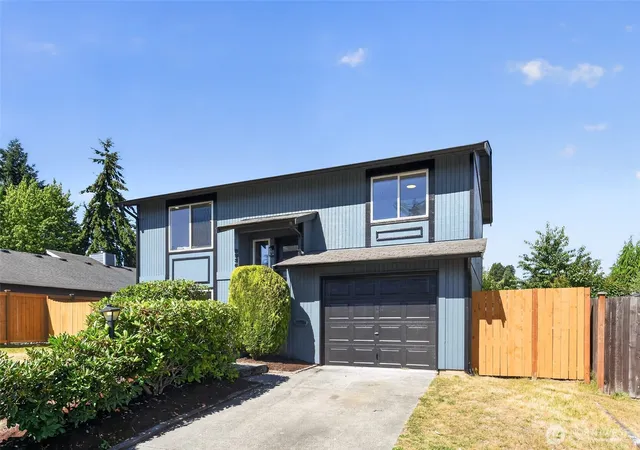 Photo 2 of Single family home for sale at 3936 N Defiance St, Tacoma, WA 98407 | MLS# NWM2553275 | Listing updated on 2026-09-22