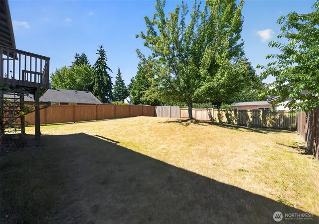 Photo 4 of Single family home for sale at 3936 N Defiance St, Tacoma, WA 98407 | MLS# NWM2553275 | Listing updated on 2026-09-22