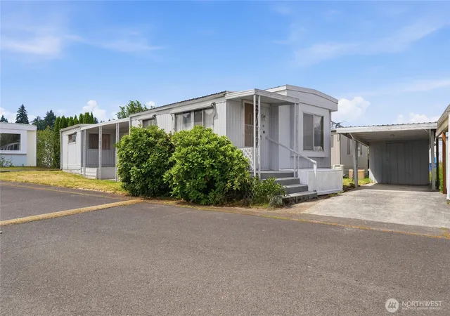Photo 3 of Manufactured home for sale at 1709 Ne 78th Street #98, Vancouver, WA 98665 | MLS# NWM2553279 | Listing updated on 2026-09-21