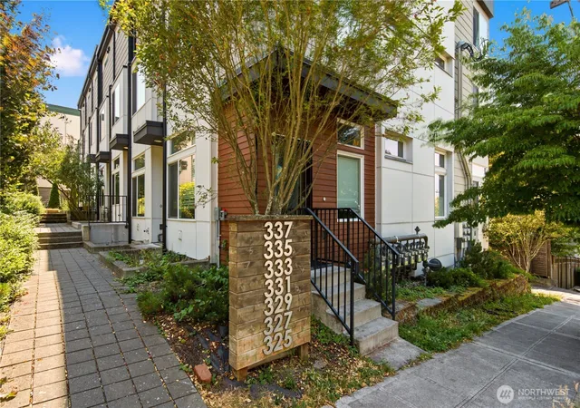 Photo 3 of Sale Pending at 333 N 90th Street, Seattle, WA 98103 | MLS# NWM2553284 | Listing updated on 2026-09-30