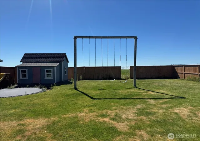 Photo 3 of Manufactured home for sale at 26037 SW Road O, Mattawa, WA 99349 | MLS# NWM2553307 | Listing updated on 2026-09-22