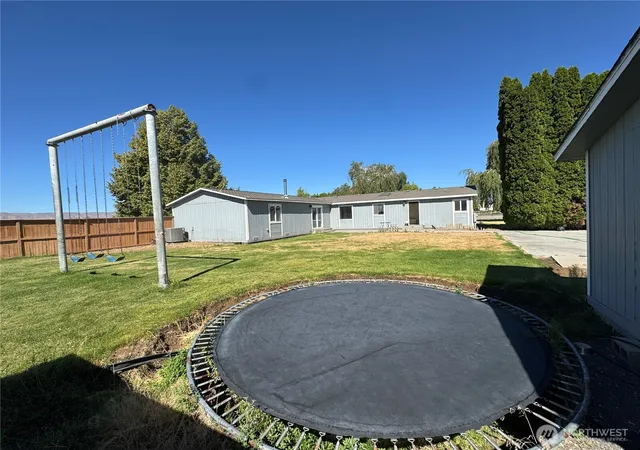 Photo 4 of Manufactured home for sale at 26037 SW Road O, Mattawa, WA 99349 | MLS# NWM2553307 | Listing updated on 2026-09-22