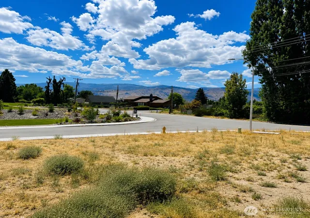 Photo 1 of Land for sale at 3217 Nw Cascade Ave Lot 29, East Wenatchee, WA 98802 | MLS# NWM2553310 | Listing updated on 2026-09-22