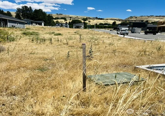 Photo 3 of Land for sale at 3217 NW Cascade Ave Lot 29, East Wenatchee, WA 98802 | MLS# NWM2553310 | Listing updated on 2026-09-22