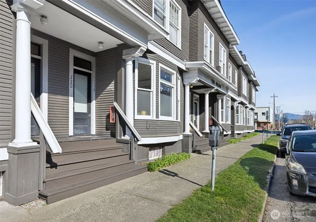 Photo 2 of Sale Pending at 201 N Commercial St, Bellingham, WA 98225 | MLS# NWM2553317 | Listing updated on 2026-09-29