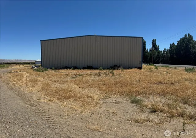 Photo 3 of Sale Pending at 15602 Sw Road 26, Mattawa, WA 99349 | MLS# NWM2553323 | Listing updated on 2026-09-25