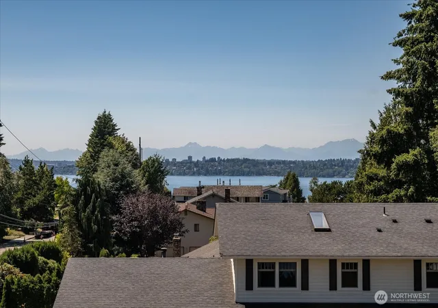 Photo 1 of Single family home for sale at 10602 Ne 60th Street, Kirkland, WA 98033 | MLS# NWM2553331 | Listing updated on 2026-10-02