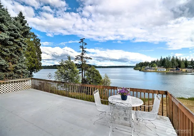 Photo 1 of Single family home for sale at 220 SE Sells Dr, Shelton, WA 98584 | MLS# NWM2553363 | Listing updated on 2026-10-16